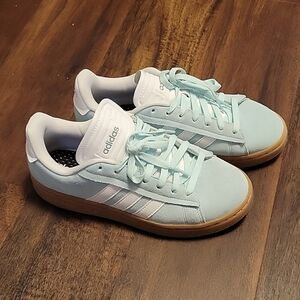 Adidas Sneakers size 7.5